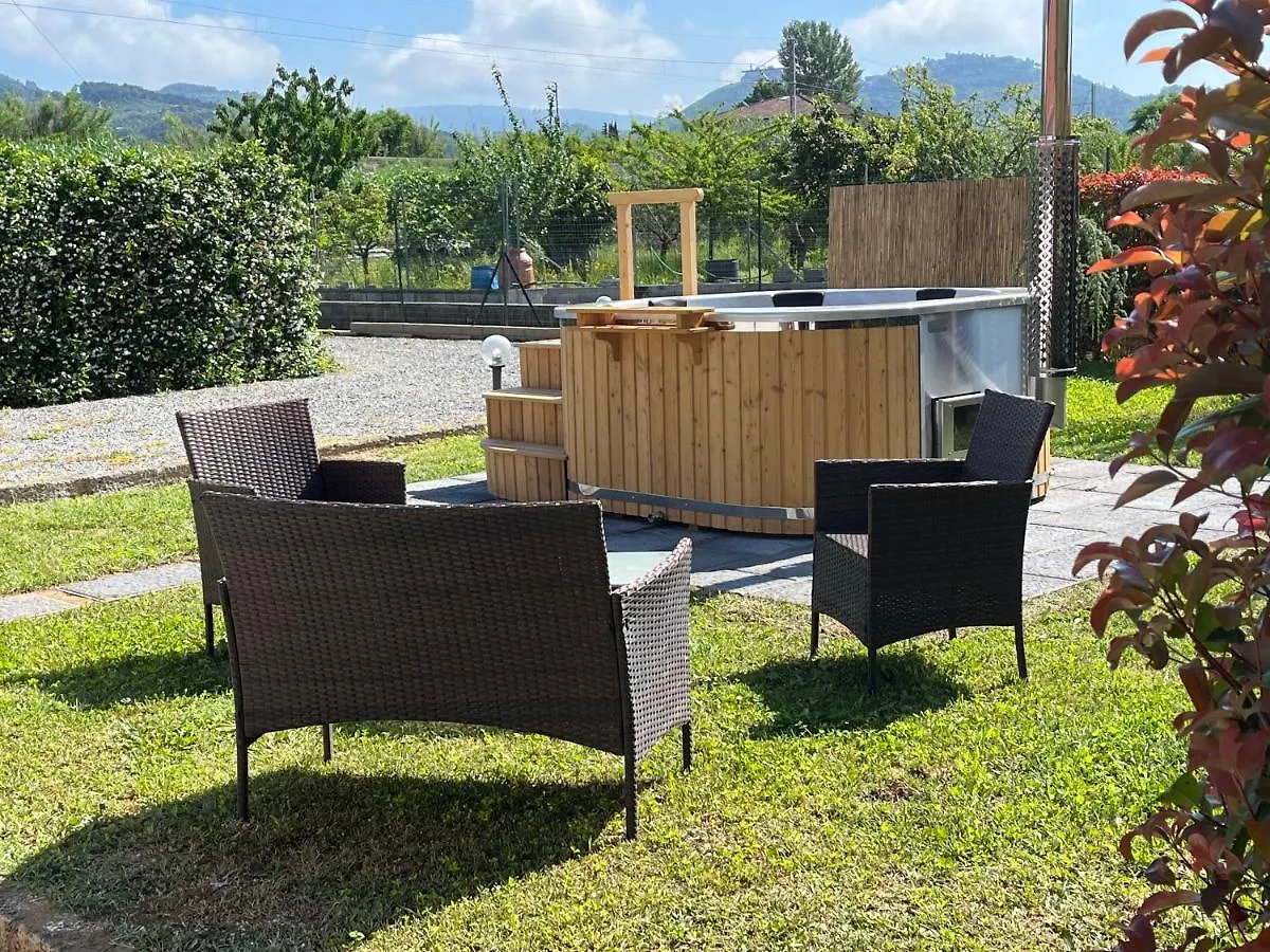 Holiday home La Camelia Villa Massa e Cozzile Italy