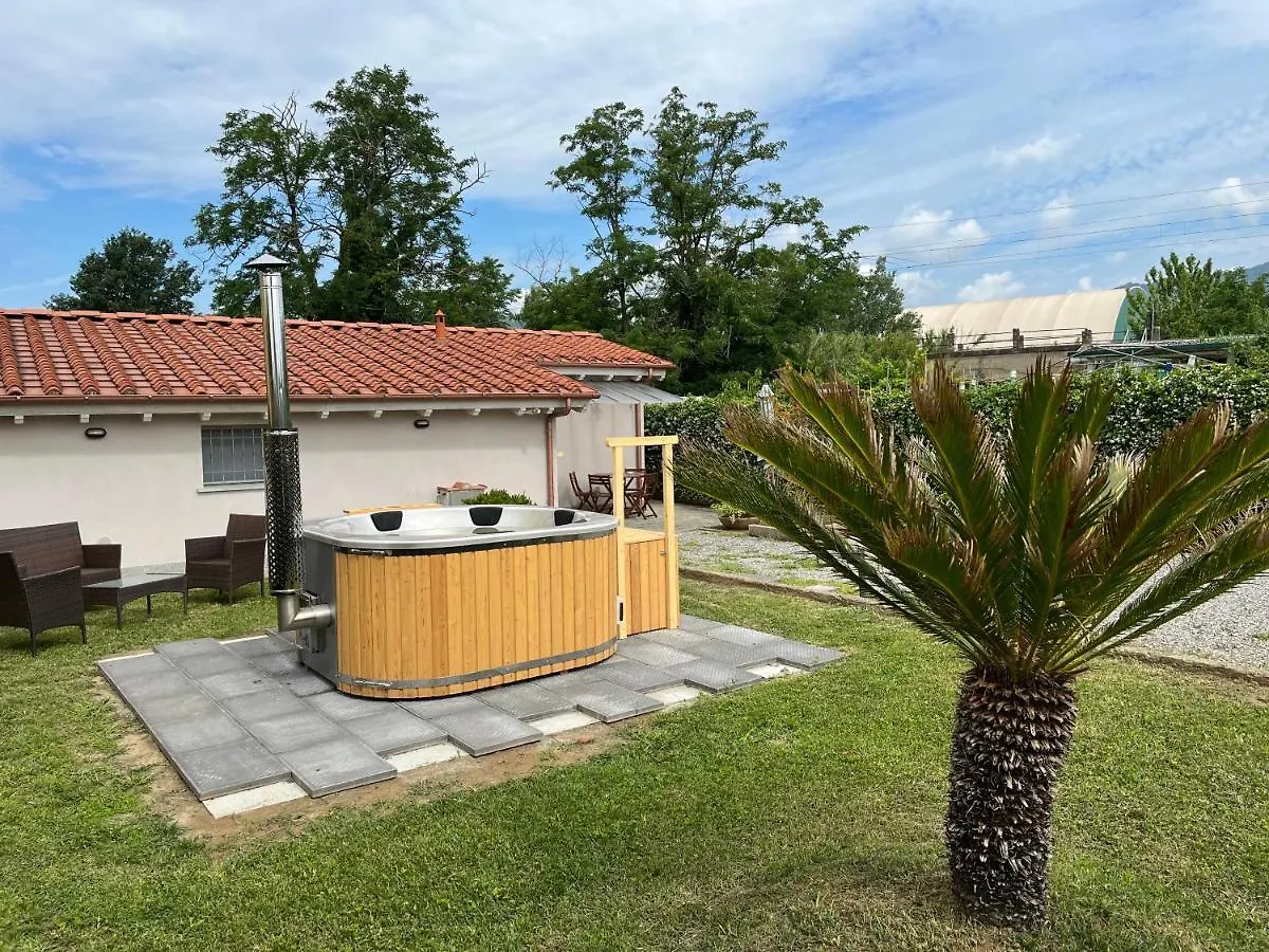Holiday home La Camelia Villa Massa e Cozzile