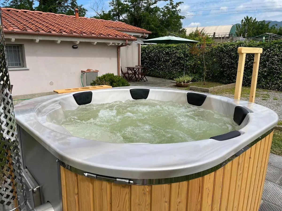 Holiday home La Camelia Villa Massa e Cozzile